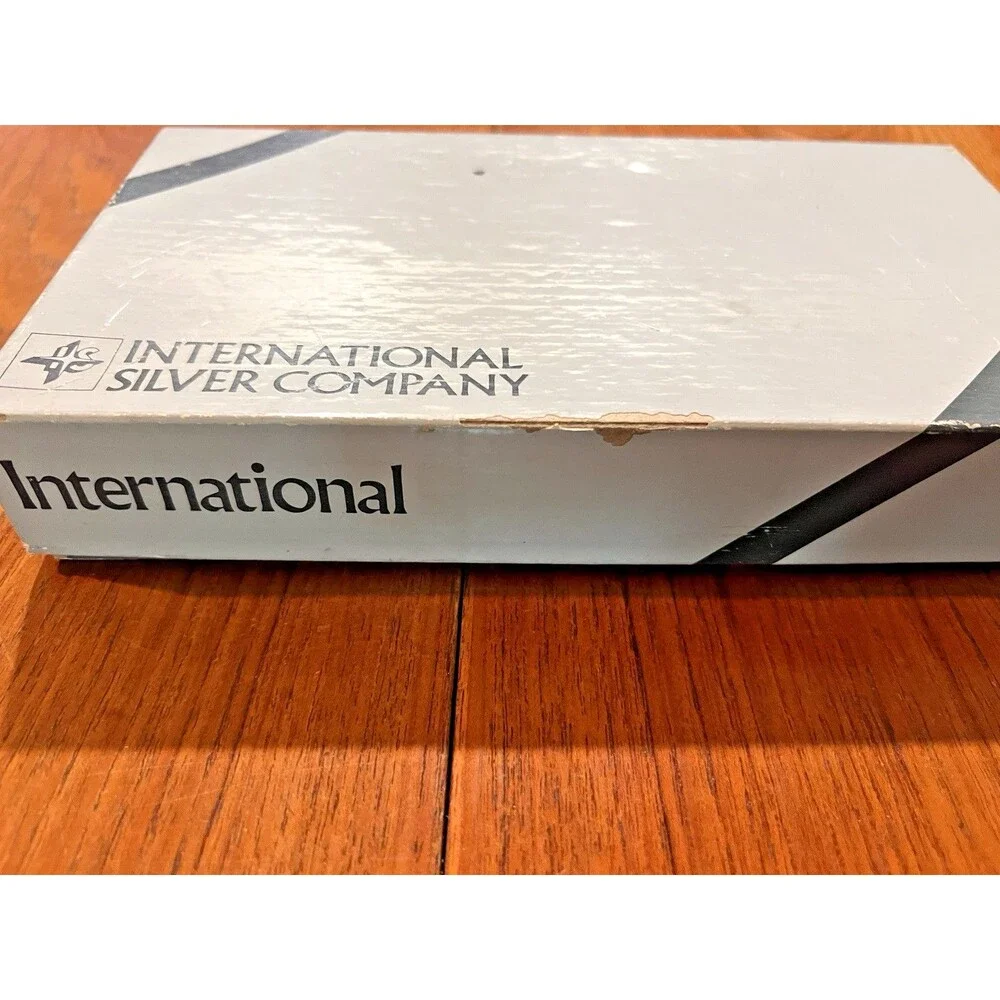 International Silver Company Silverplate Serving Forks Set of 2 – Vintage Scroll